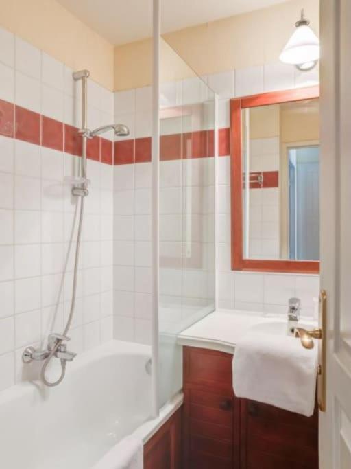 1-Appt Avec Piscine A St-Jean Pays-Basque Lägenhet Uhart-Cize Exteriör bild